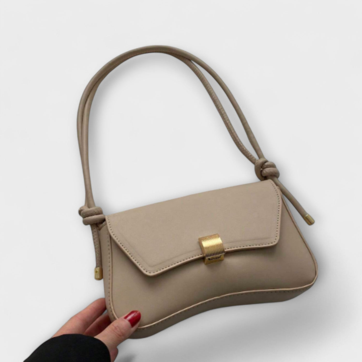 The Loira Vintage Flap Bag
